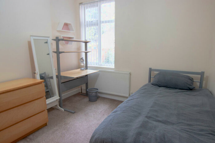 4 Bedroom Semi-Detached House To Rent In Greenfield Street, Lenton, Nottingham, NG7