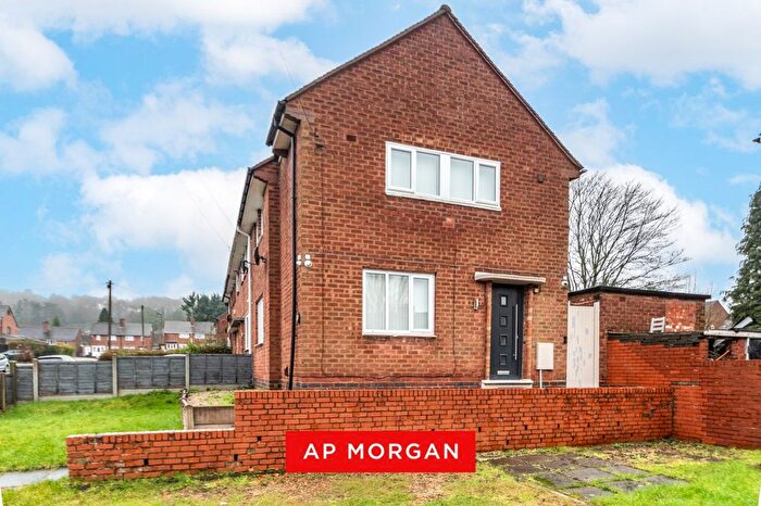 3 Bedroom Semi Detached House To Rent In Roseleigh Road, Rednal, Birmingham, West Midlands, B45