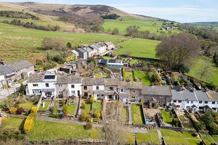 2 Bedroom Cottage For Sale In Clitheroe Road, Sabden, Lancashire, BB7