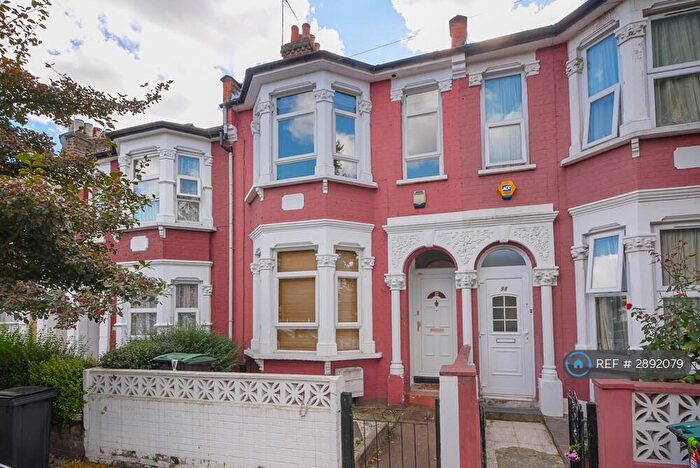5 Bedroom Terraced House To Rent In Effingham Road, London, N8