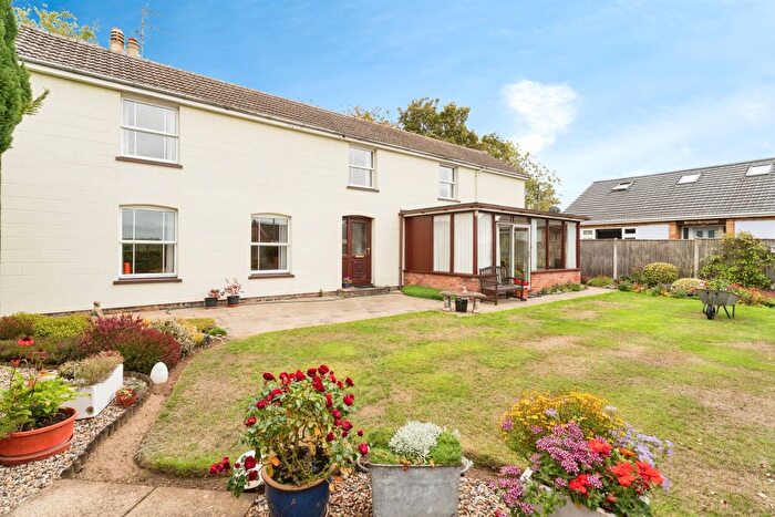 3 Bedroom Detached House For Sale In Holt Road, Fakenham, NR21