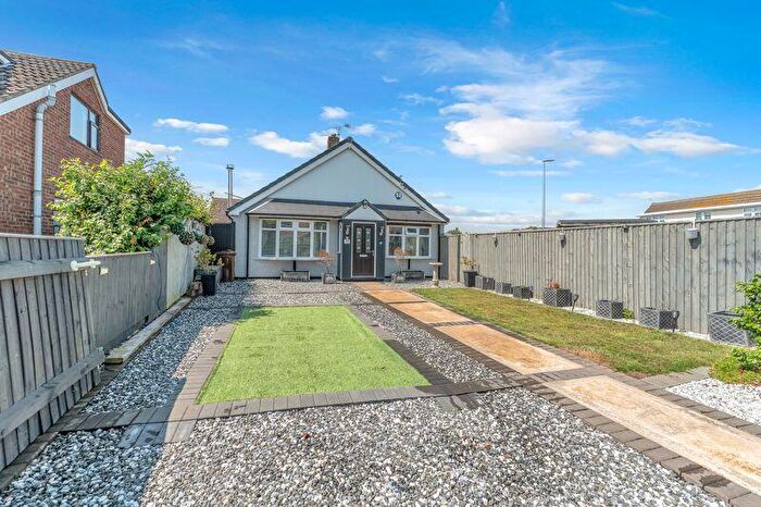 3 Bedroom Detached Bungalow For Sale In Riverside Drive, Cleethorpes, DN35
