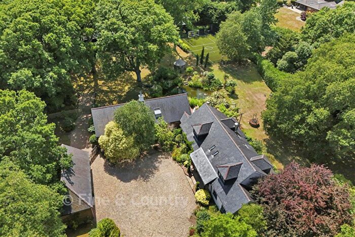 4 Bedroom Detached House For Sale In Willow Road, Whitstable, Kent, CT5