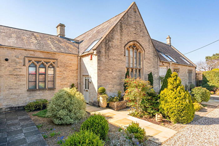 4 Bedroom Town House For Sale In Old School Court, Tetbury, GL8