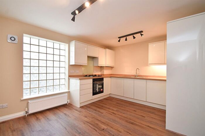 2 Bedroom Terraced House For Sale In North Street, St. Leonards-On-Sea, TN38