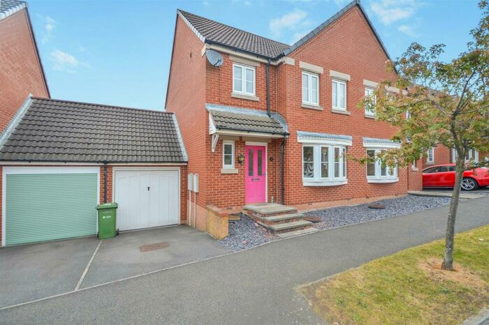 3 Bedroom Semi-Detached House To Rent In Manrico Drive, Lincoln, LN1