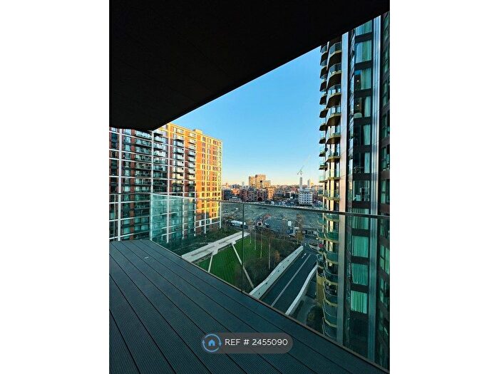 2 Bedroom Flat To Rent In Hennessey Apartments, London, SE18