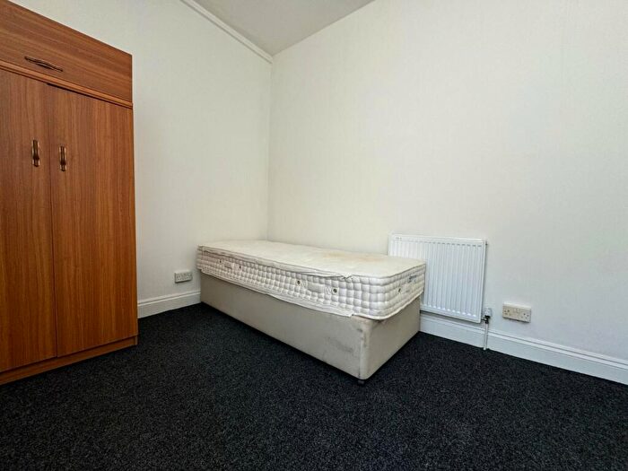 1 Bedroom Property To Rent In Northam Road, Southampton, Hampshire, SO14