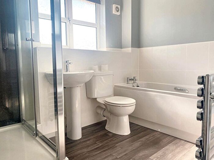 2 Bedroom Apartment To Rent In Delph Drive, Burscough, L40