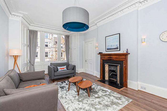2 Bedroom Flat For Sale In / Warrender Park Road, Marchmont, Edinburgh, EH9