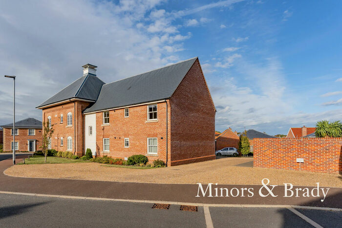 2 Bedroom Apartment For Sale In Ashburton Close, Wells-next-the-Sea, NR23