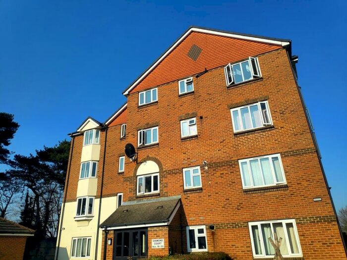 1 Bedroom Flat To Rent In St Annes Way, Redhill, RH1