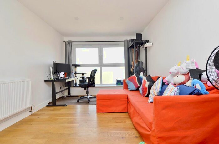 1 Bedroom Flat To Rent In Suffolk Road, Plaistow, London, E13