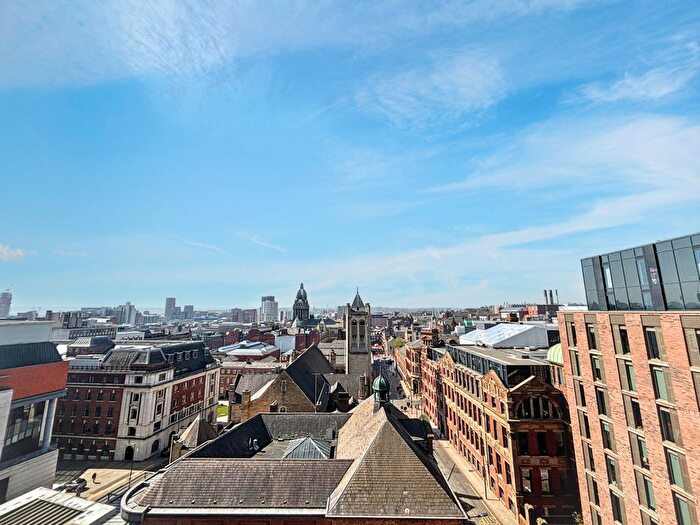 2 Bedroom Flat To Rent In Albion Street, Leeds, West Yorkshire, LS2