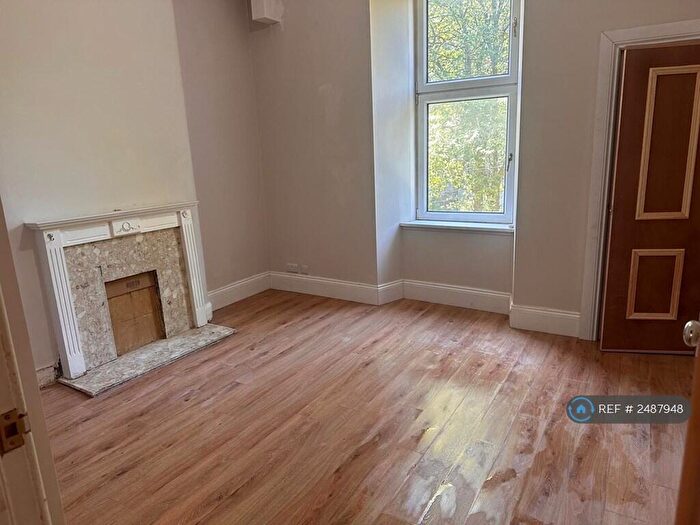 2 Bedroom Flat To Rent In Westmoreland Street, Glasgow, G42