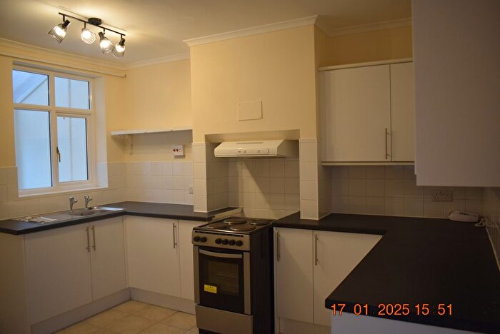 2 Bedroom End Of Terrace House To Rent In Castle Road, Nuneaton, CV10