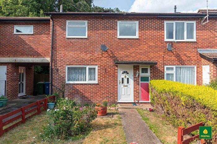 4 Bedroom End Of Terrace House To Rent In Cambridge Road, Owlsmoor, Sandhurst, GU47