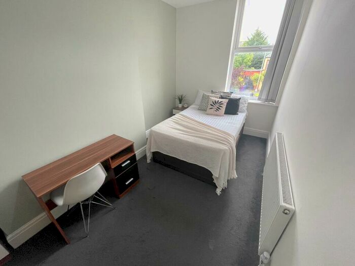 9 Bedroom Terraced House To Rent In Deane Road, L7