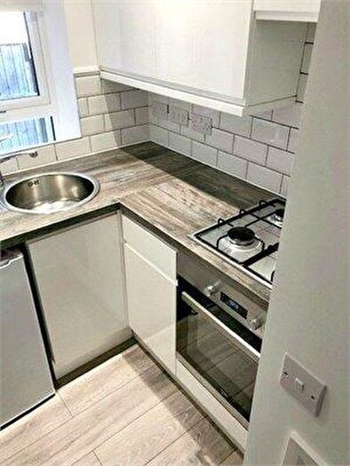 1 Bedroom Flat To Rent In Grove Road, Willesden Green, NW2