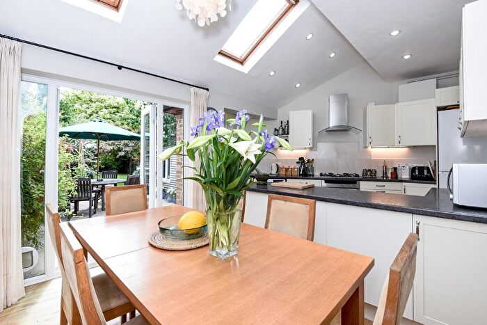 4 Bedroom Semi-Detached House To Rent In Fairfield Gardens, Portslade, East Sussex, BN41