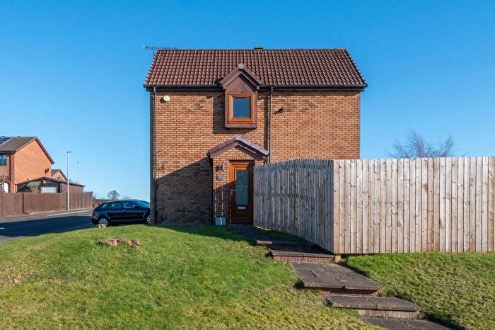 3 Bedroom End Of Terrace House For Sale In Camperdown Place, Kirkcaldy, KY2