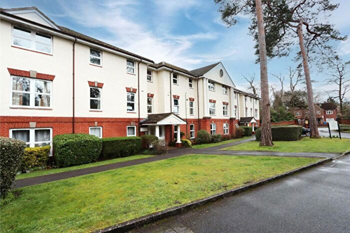 2 Bedroom Apartment To Rent In The Byfrons, Boundary Road, Farnborough, Hampshire, GU14