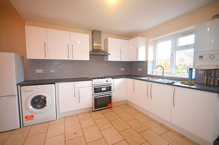 3 Bedroom Terraced House To Rent In Ilford, IG4