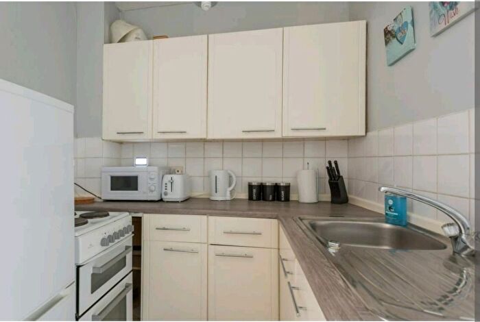 1 Bedroom Flat To Rent In Smithfield Street, Gorgie, Edinburgh, EH11