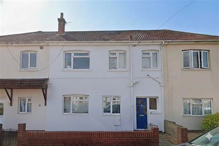 6 Bedroom House To Rent In Bedroom Terraced House In Moordown, BH9