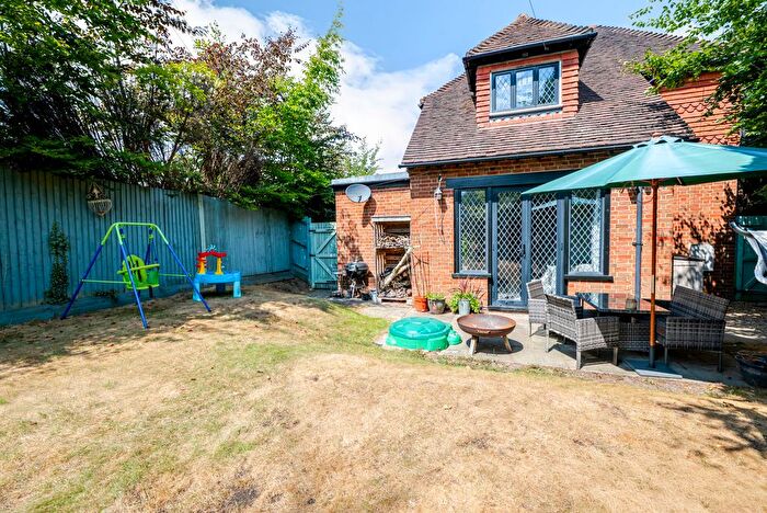 2 Bedroom Maisonette For Sale In Ringles Cross, Uckfield, TN22
