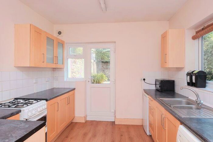 5 Bedroom Terraced House To Rent In Brading Road, Brighton, BN2