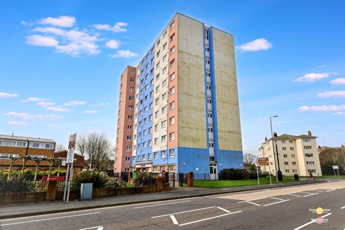 2 Bedroom Flat For Sale In Blake Court, South Street, Gosport, Hampshire, PO12