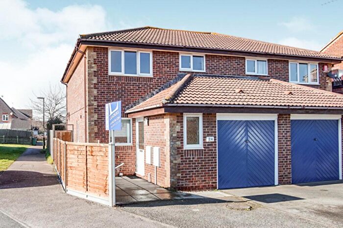 3 Bedroom Semi-Detached House To Rent In Satinwood Close, Middleton-On-Sea, PO22