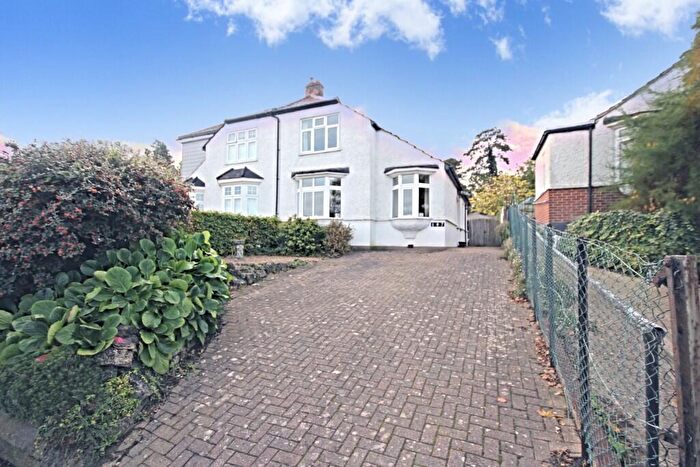 3 Bedroom Semi-Detached House For Sale In London Road, Allington, Maidstone, ME16