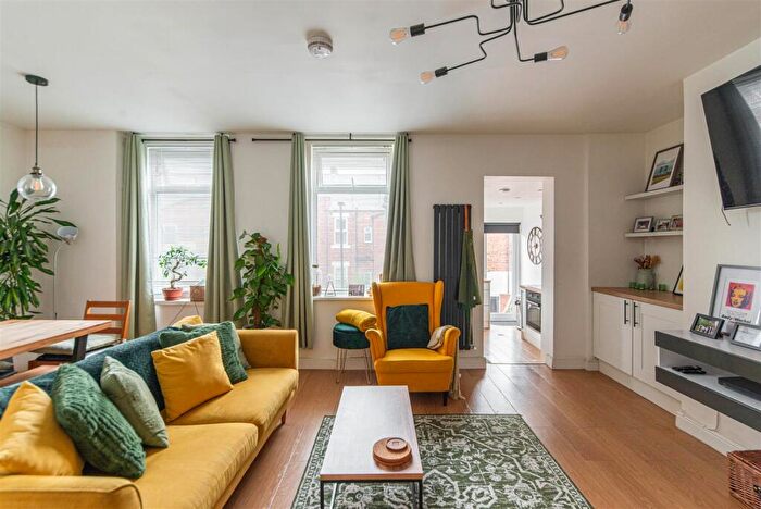 3 Bedroom Maisonette To Rent In Second Avenue, Heaton, Newcastle Upon Tyne, NE6