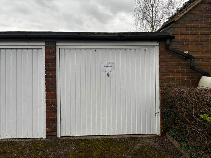 Garage / Parking To Rent In Hensington Road, Woodstock, Oxfordshire, OX20