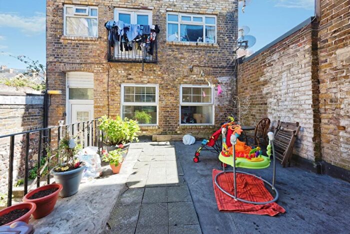 1 Bedroom Flat For Sale In King Street, Ramsgate, Kent, CT11