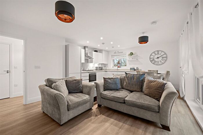 2 Bedroom Flat For Sale In Johnstone Close, Bracknell, Berkshire, RG12