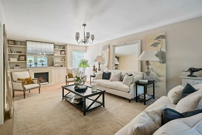 5 Bedroom Detached House For Sale In Botley Road, Burridge, Southampton, SO31