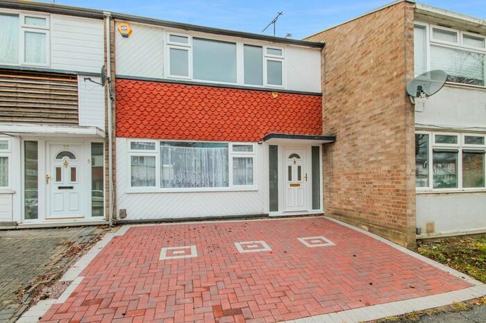 3 Bedroom Terraced House To Rent In Mynchens, Laindon, Basildon SS15