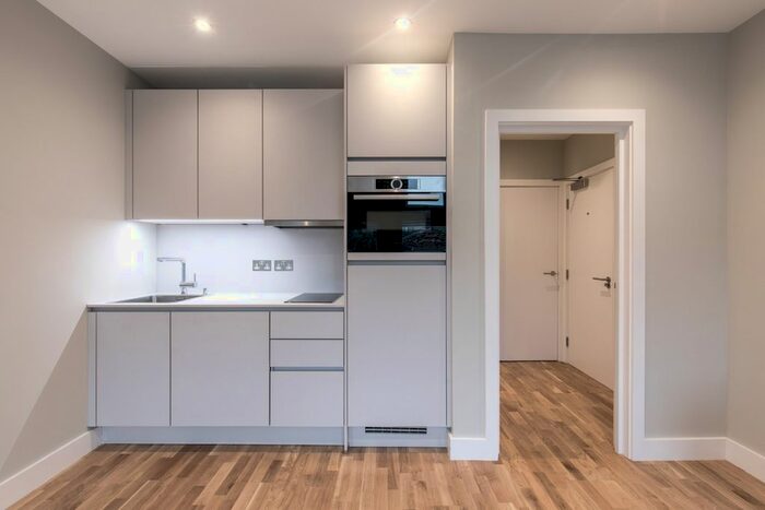 Studio To Rent In Inglewood Road, London, NW6