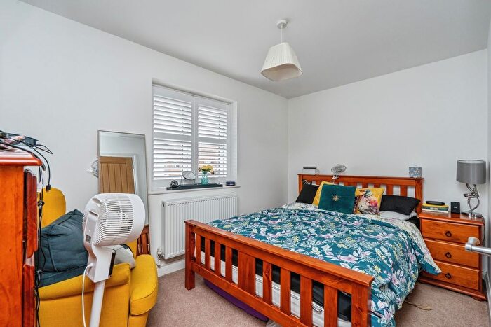3 Bedroom Detached House For Sale In Copnor Road, Portsmouth, Hampshire, PO3