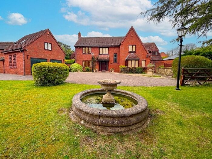 6 Bedroom Detached House For Sale In Newport Road, Woolstone, MK15