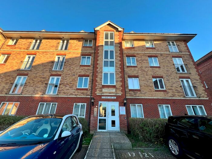 2 Bedroom Flat To Rent In Henry Bird Way, Northampton, NN4