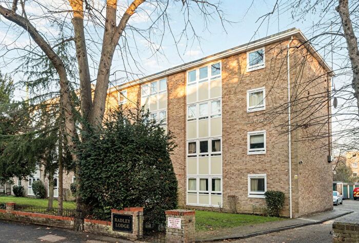 2 Bedroom Flat For Sale In Inner Park Road, London, SW19