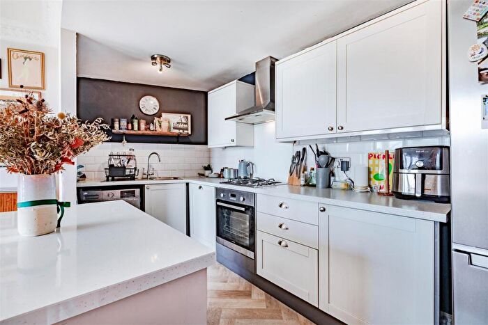 2 Bedroom Apartment For Sale In St. Catherines Terrace, Hove, BN3