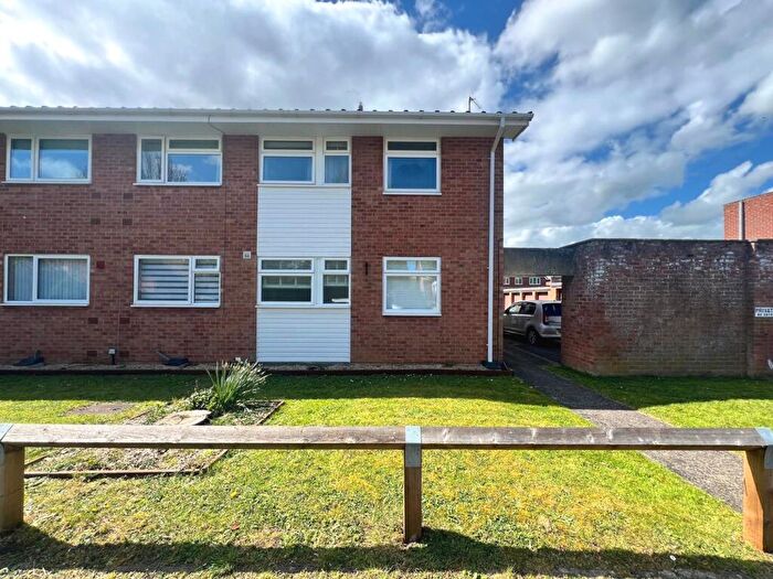 2 Bedroom Maisonette For Sale In Lansdown Road, The Willows Lansdown Road, GL1