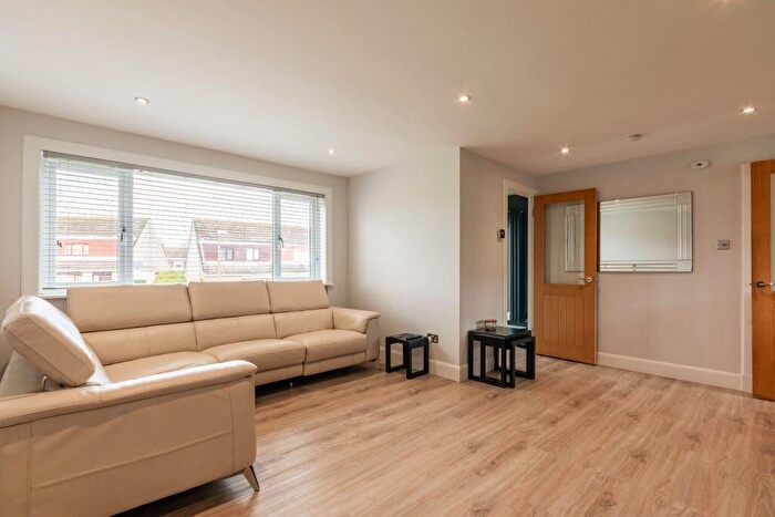 3 Bedroom End Of Terrace House To Rent In L Whitehill Gardens, Musselburgh, EH21