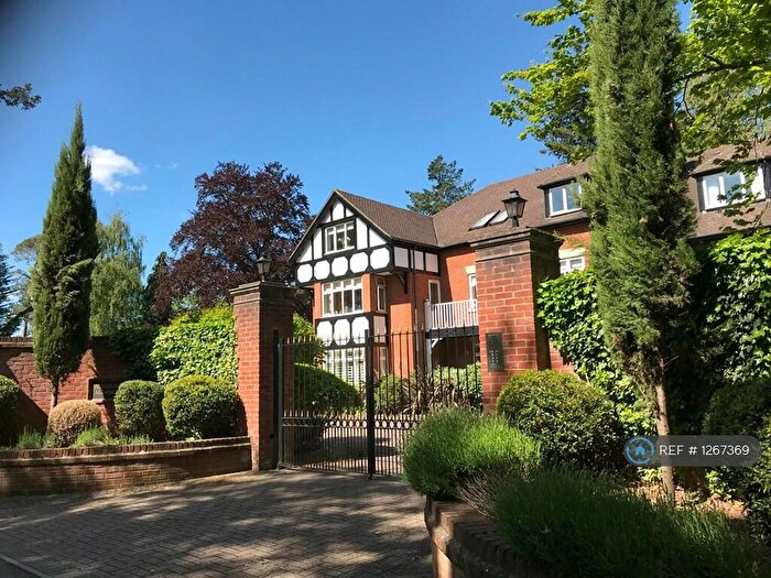 3 Bedroom Flat To Rent In Larch Avenue, Ascot, SL5