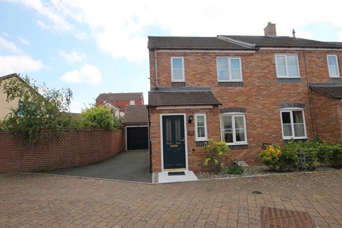 3 Bedroom Semi Detached House To Rent In Moorhouse Close, Wellington, Telford, TF1